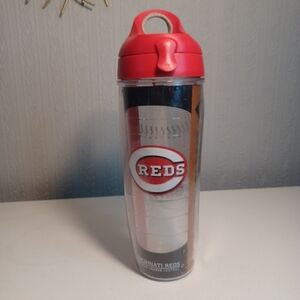Trevis Cincinnati Reds tumbler 24 ounce some wear